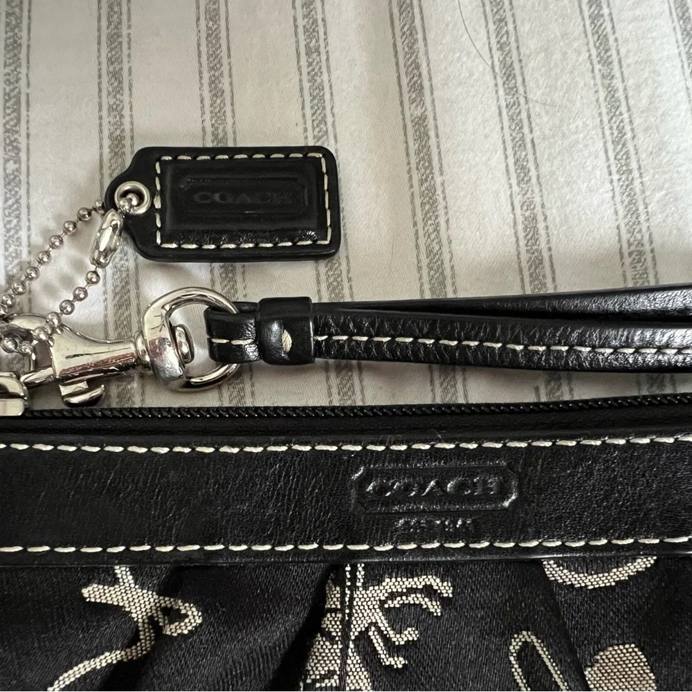 Vintage Coach Horse & Carriage Wristlet Wallet Pouch Stagecoach Y2K